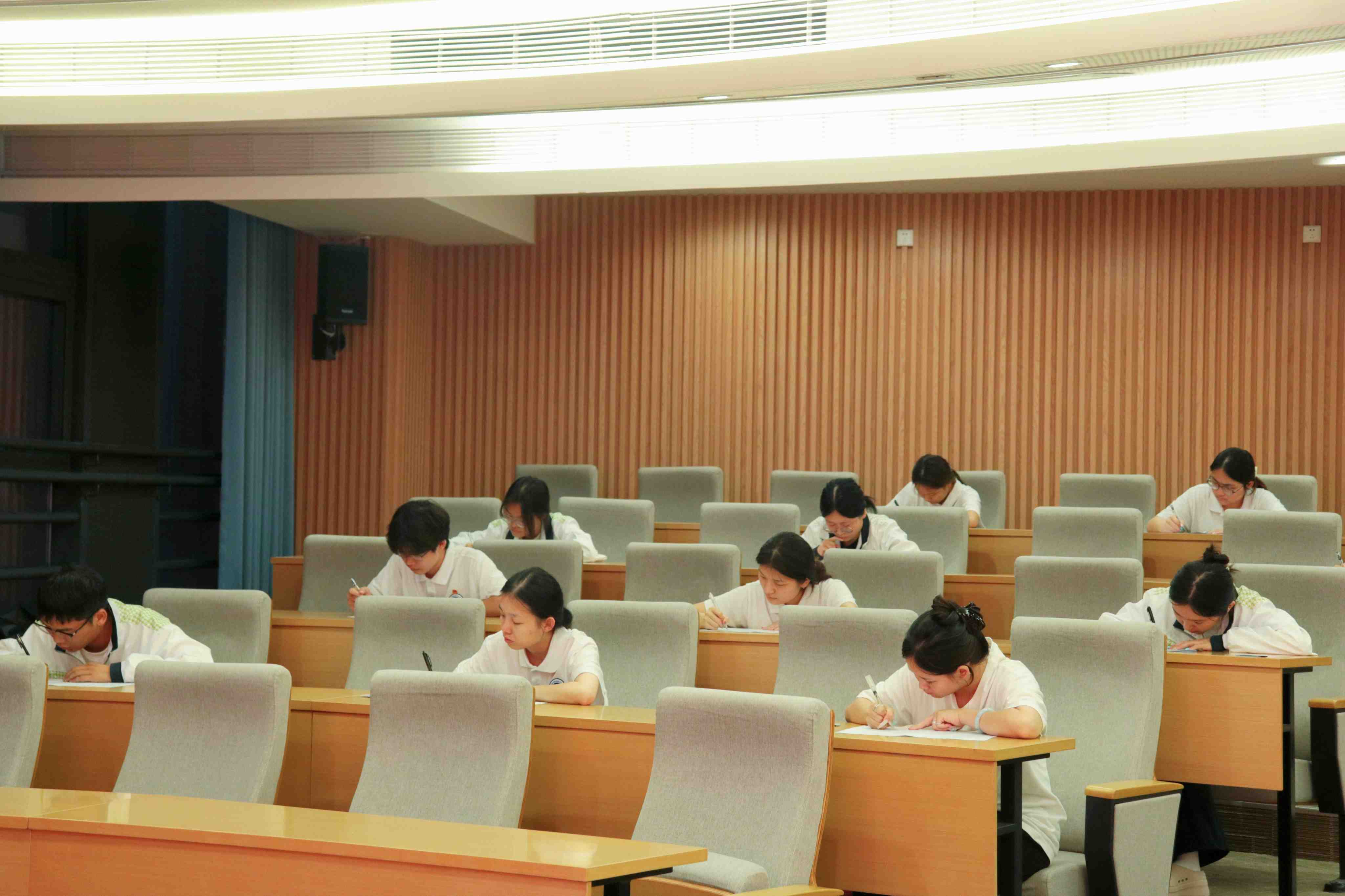 3.考试现场.jpg